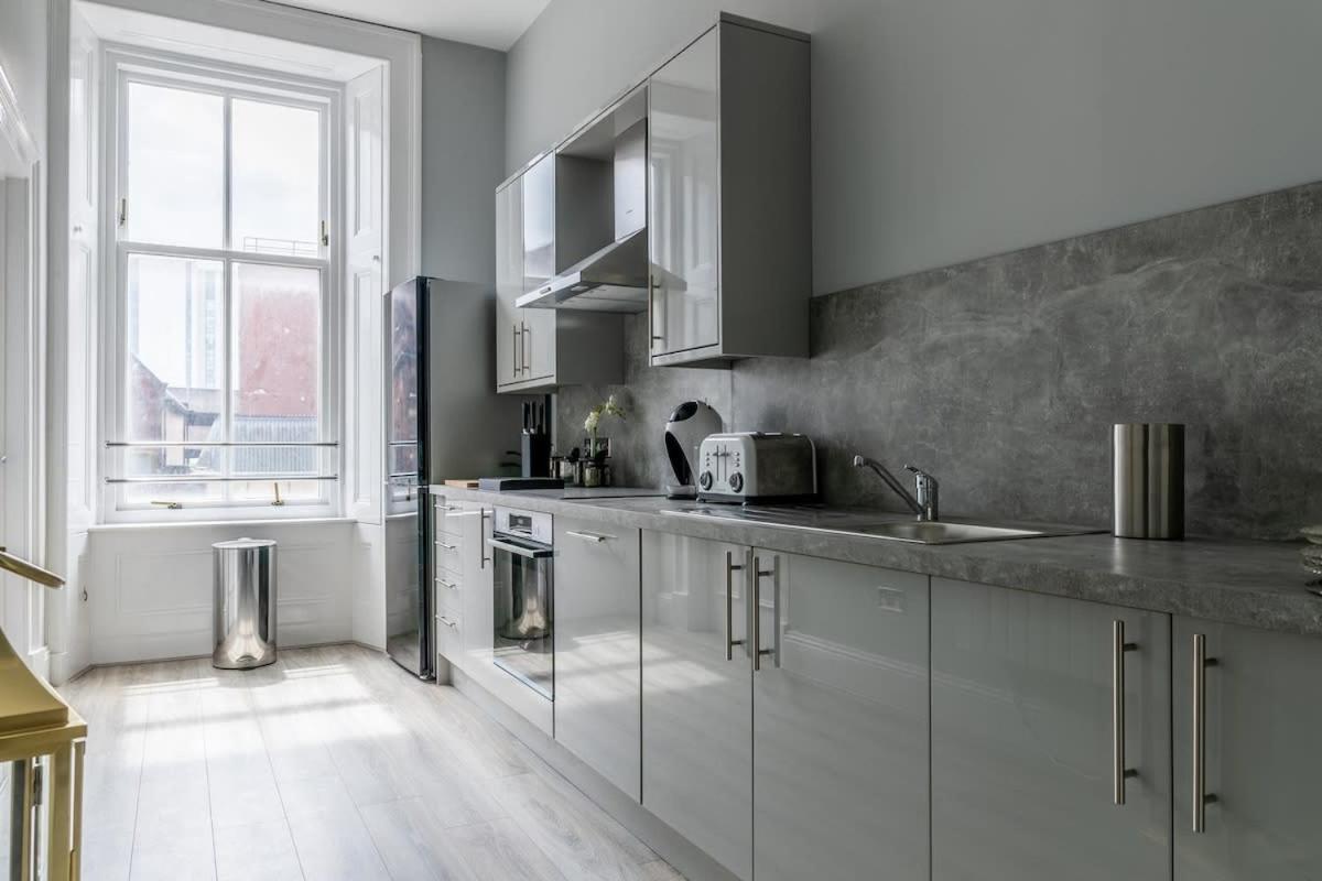 Beautiful 4 Bed Flat In Perfect Central Location Glasgow Bagian luar foto